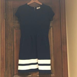 Vineyard Vines Dress - Size 4
